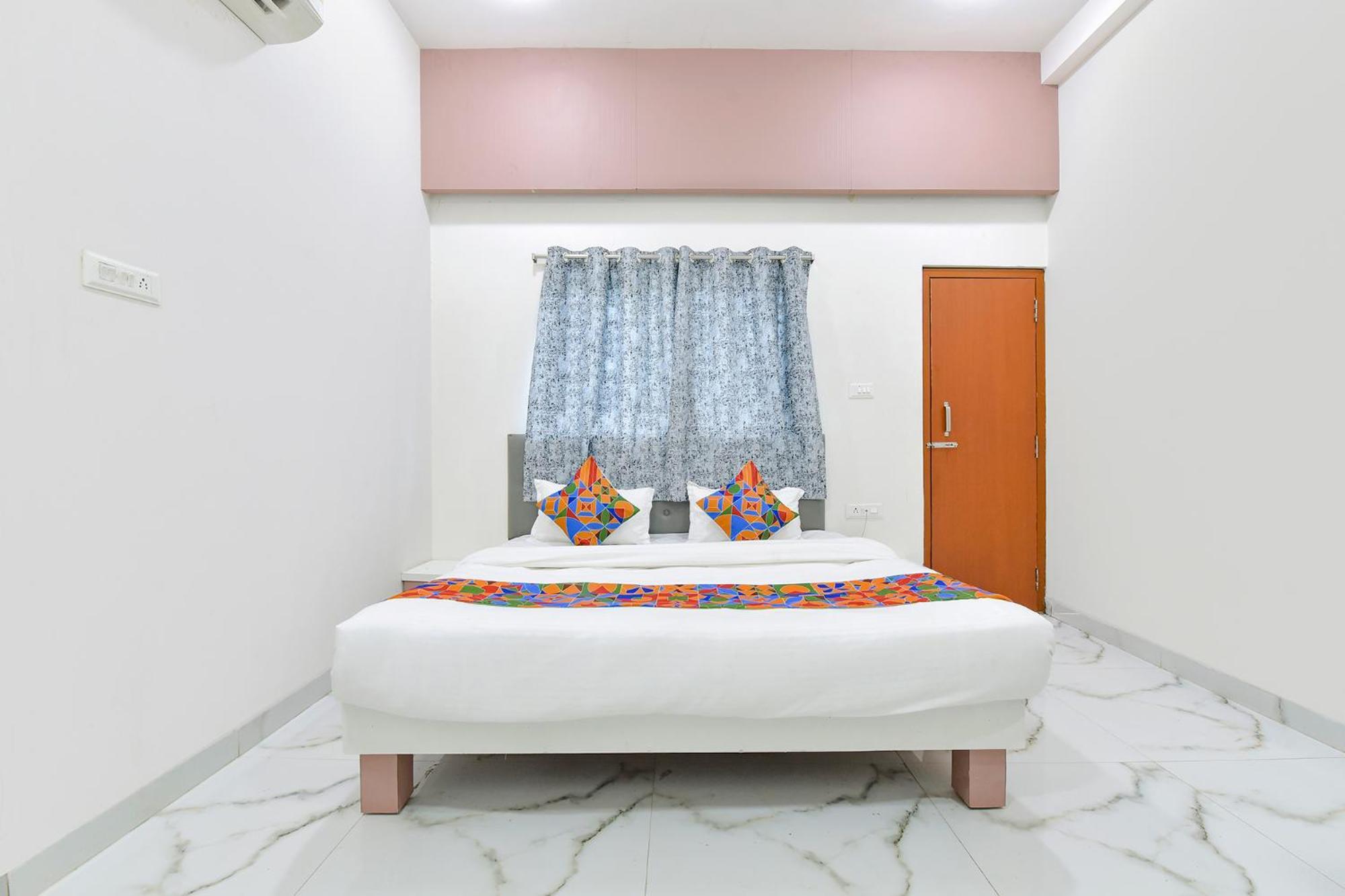 Fabhotel Grand Embassy Індаур Екстер'єр фото